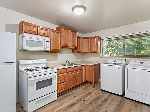 2nd image of 521 N Harbor Blvd APT 3