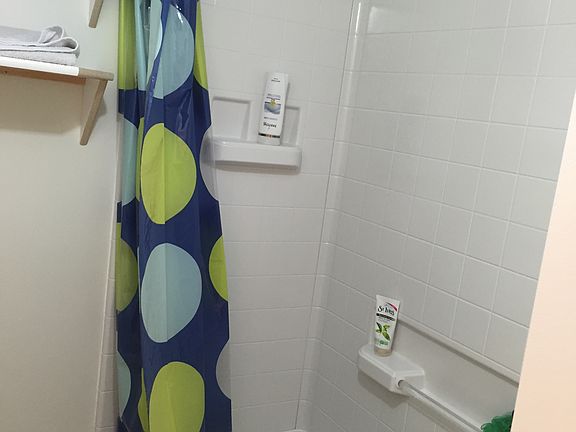 3rd image of 614 Meadowlark Ln
