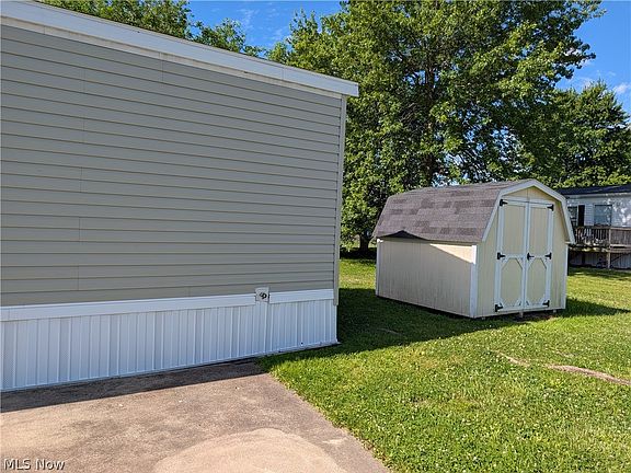 2nd image of 205 Larkstone Pl