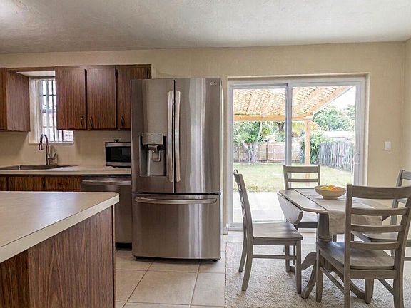 4th image of 2032 Worthington Rd