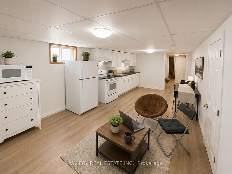 374 Edmonton St E #2 — Photo 2