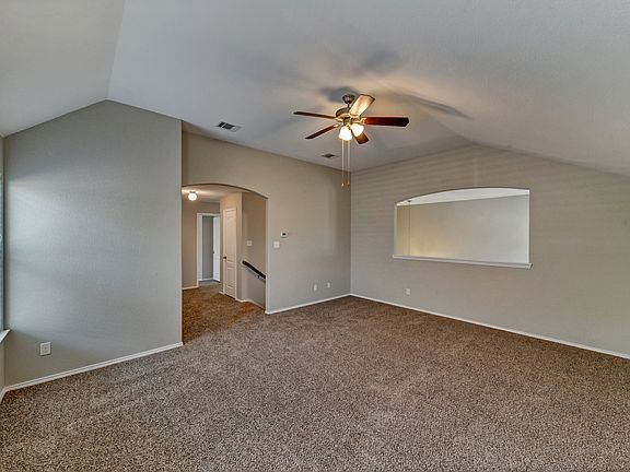 4th image of 400 Stone Crossing Ln
