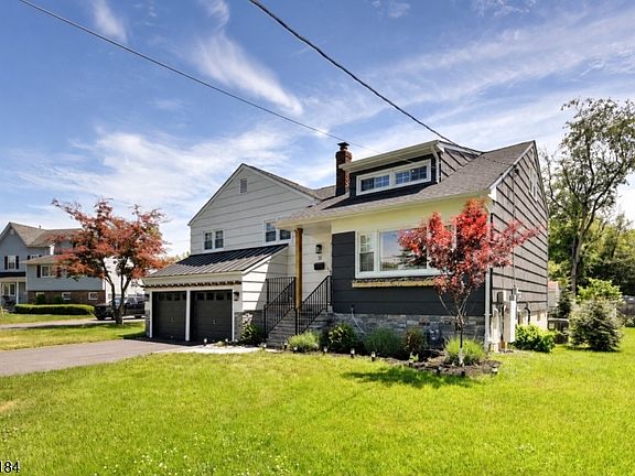 2nd image of 305 Buttfield Dr
