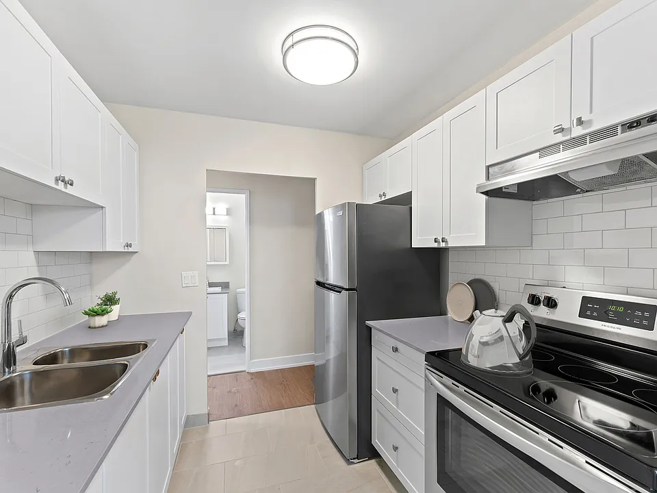 321 Fairview Dr