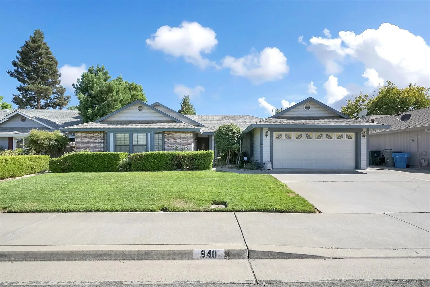 940 Northridge Dr photo 1