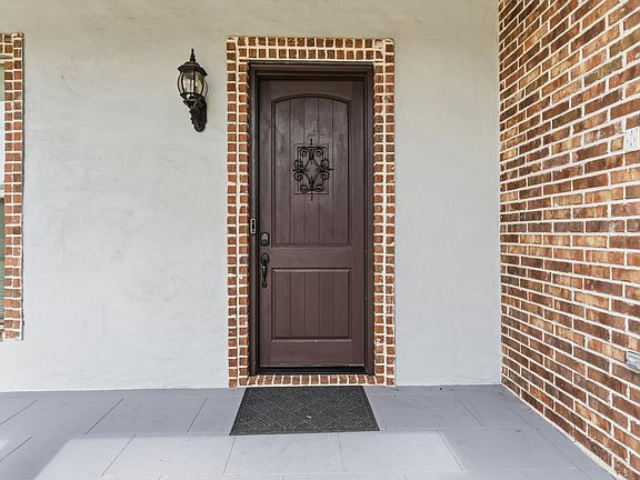 5th image of 10410 Jordan Ave