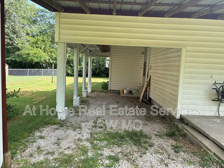 2626 W Page St — Photo 8