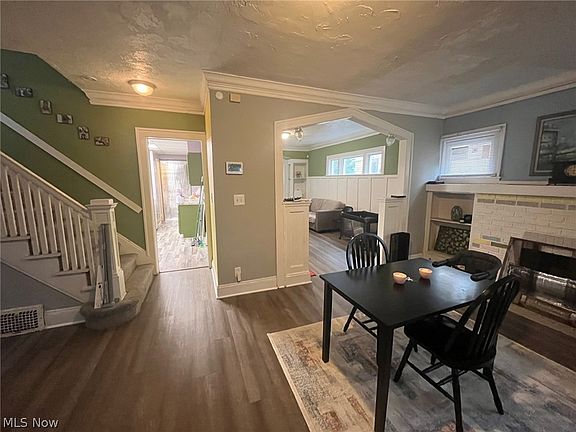 2nd image of 1101 Carlyon Rd