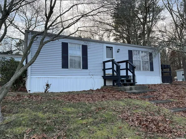 525-168 Riverleigh Avenue #168, Riverhead, NY 11901