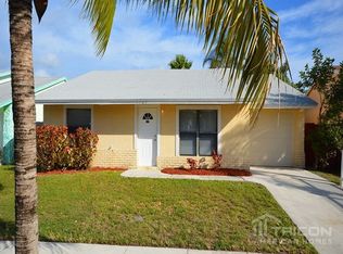 5929 Dewitt Pl, Lake Worth, FL 33463