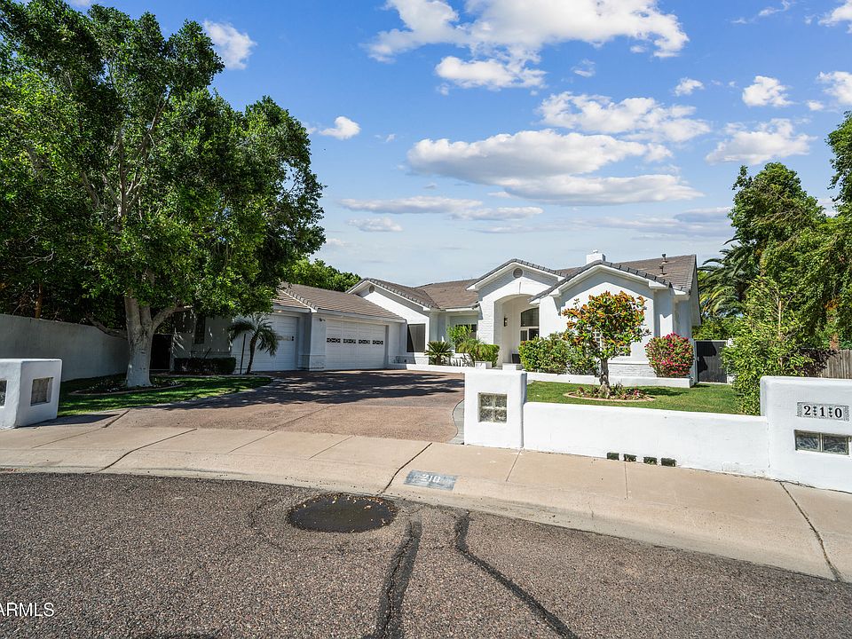 1st image of 210 E CACTUS WREN Drive