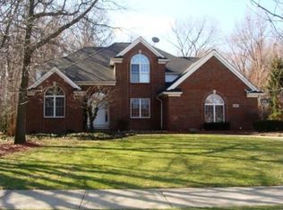 9090 Hidden Glen Dr, Mentor, OH