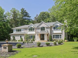 38 Mallard Rd, Manhasset, NY 11030