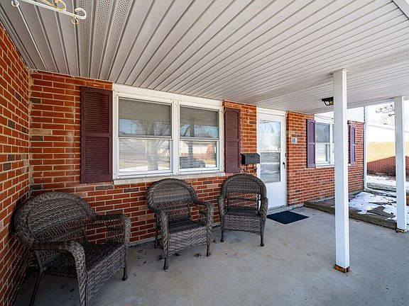 3rd image of 1006 Langdale Ave