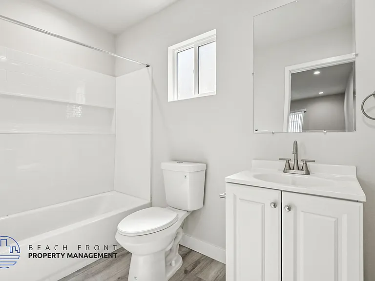 716-722 East 7th Street — Photo 30