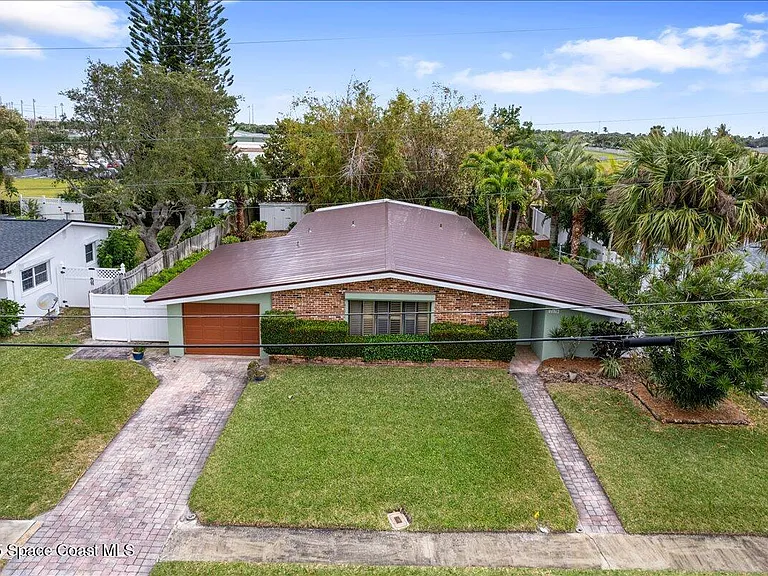 2175 Barracuda Ave — Photo 1