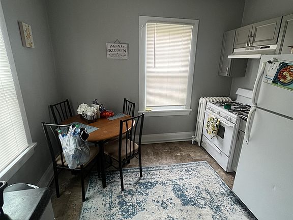2nd image of 300 Seminary Ave S #2