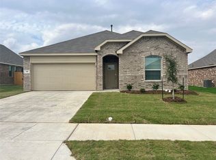 916 High Noon Dr, Haslet, TX 76052