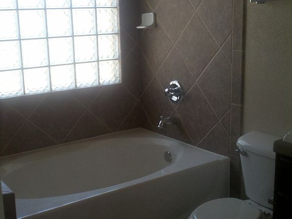 Large soaker tub in master