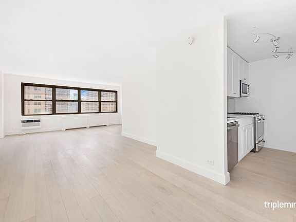 5th image of 165 W End Ave APT 17L