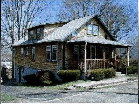 4th image of 98 Summit St