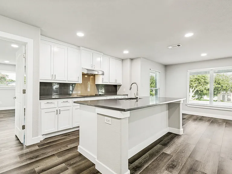 437 Peninsula Dr — Photo 5