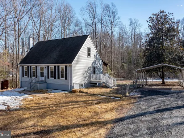 207 Oak Crest Dr, Partlow, VA 22534