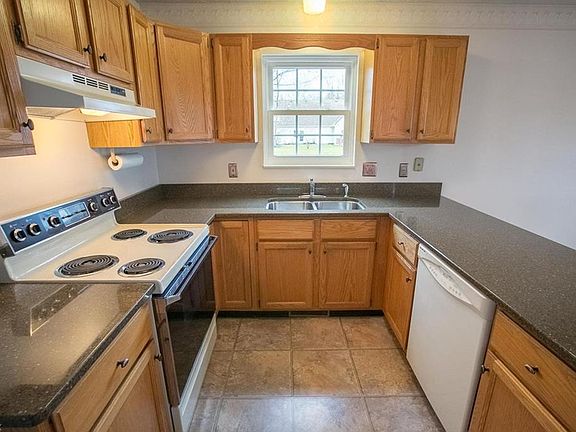 5th image of 2826 Tinkers Ln #62