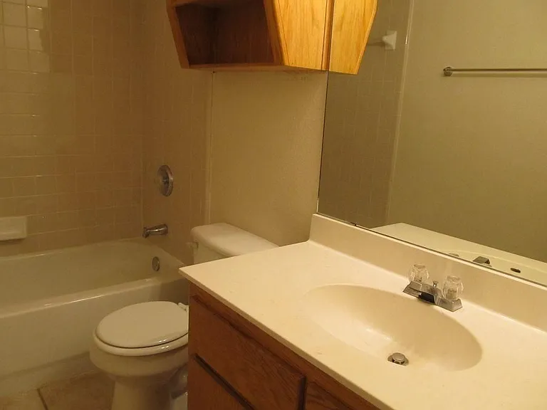 2606 Lucille Dr #B — Photo 9