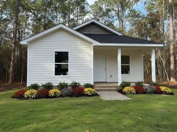 7151 Tunica St, Bay Saint Louis, MS 39520