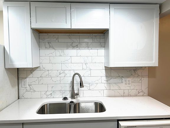 2nd image of 86 Tarryton Ct W #16-D