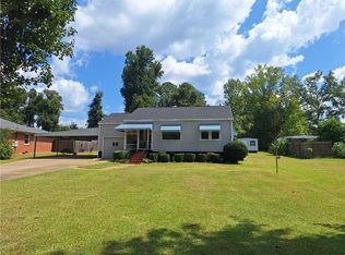 505 Crestview Ln, Valley, AL 36854