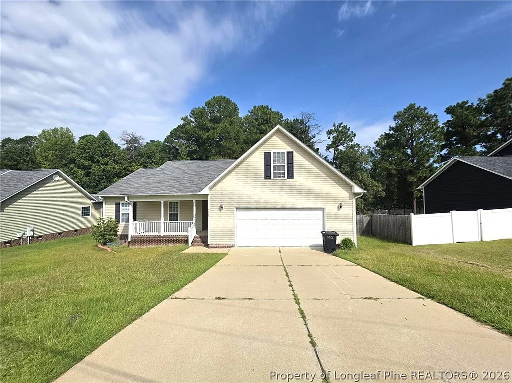 4 bed, 2.0 bath, 1632 sqft, $1,780 — Photo 1