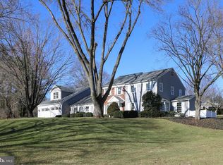 5 Country Club Ln, Doylestown, PA 18901
