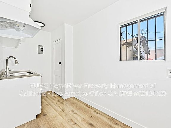 5th image of 1135 E 67th St Unit 1135