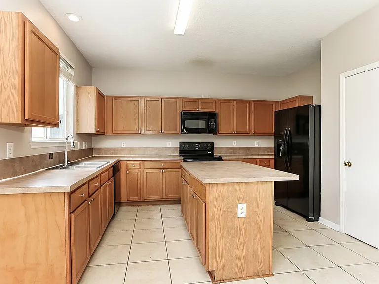 2300 Justin Lake Dr — Photo 10