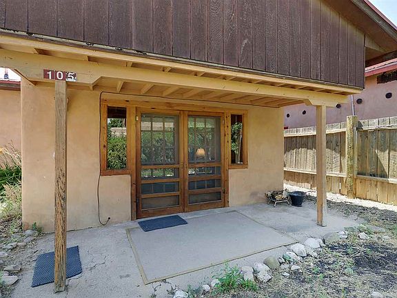 3rd image of 105 La Loma St