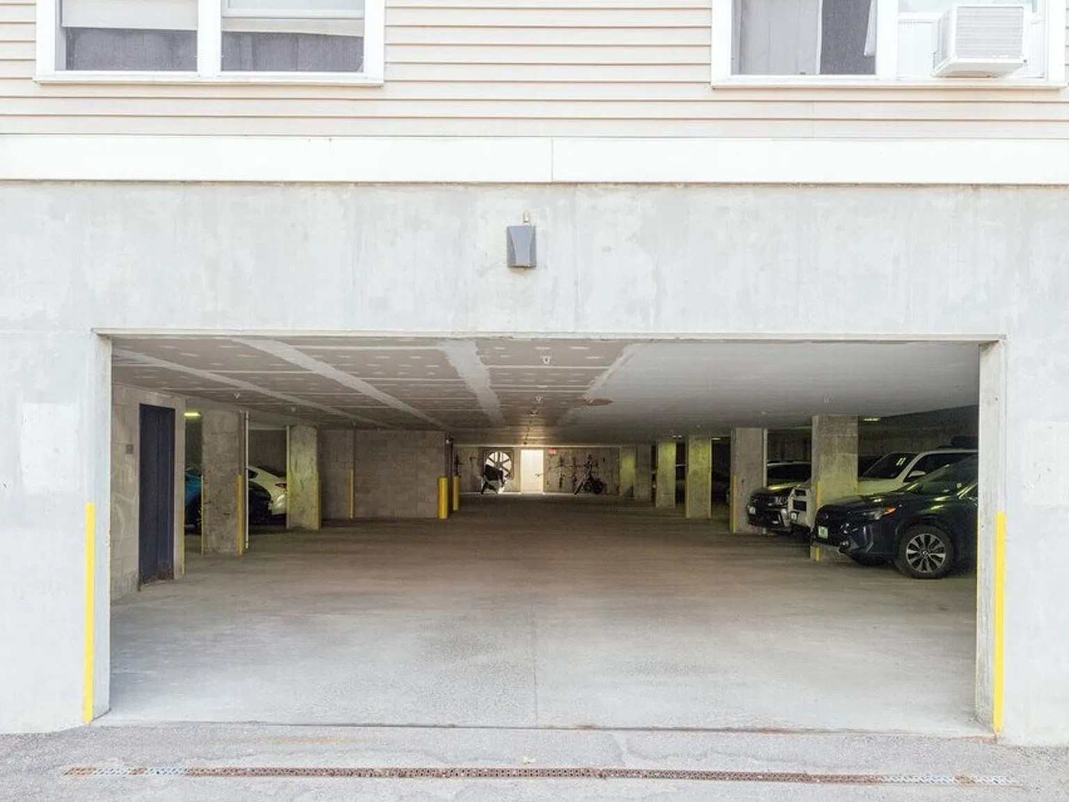 Quarry Hill — Photo 2