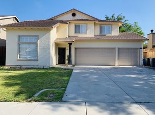 1620 Brighton Dr, Hollister, CA 95023