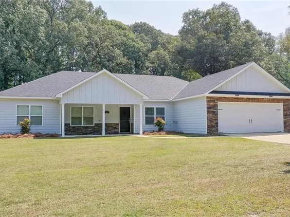 25 Sweetwater Branch Rd, Fort Mitchell, AL 36856