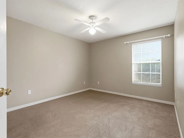 6831 SW 80th Dr — Photo 15