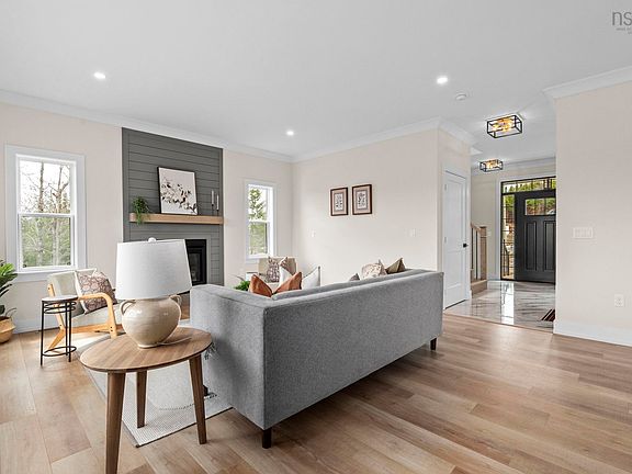 4th image of 209 Orchid Ct