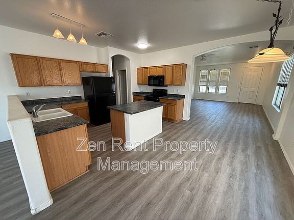 5th image of 3102 W Belle Ave