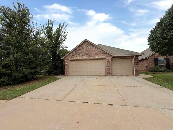 10900 SW 32nd Ter, Yukon, OK 73099
