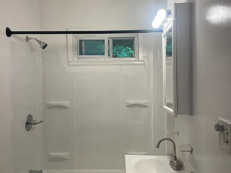 741 Barrie Ave — Photo 13