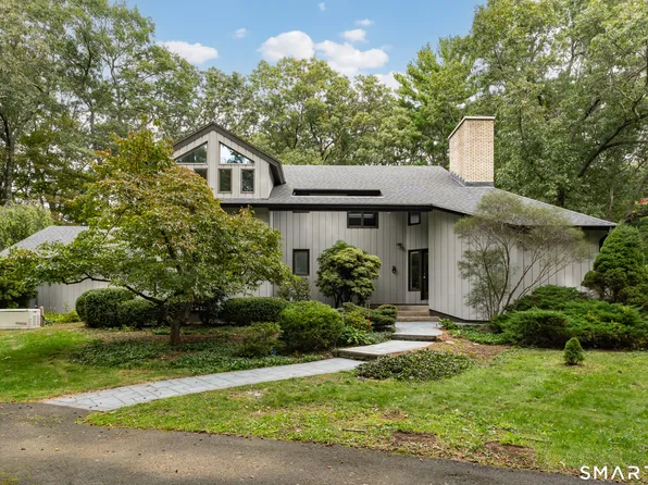 200 Deer Ln, Guilford, CT 06437