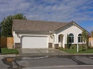 1559 Poe Ln, Clovis, CA 93611