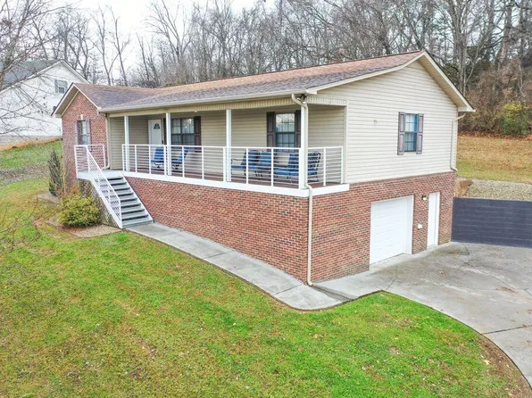 1708 Boardwalk Cir, Morristown, TN 37814