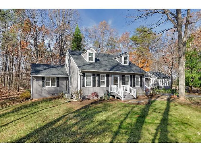 1500 Canfield Ln photo 1