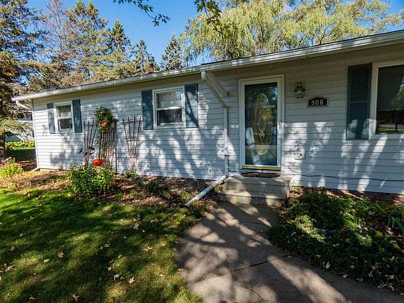 3rd image of 906 Maraview Dr